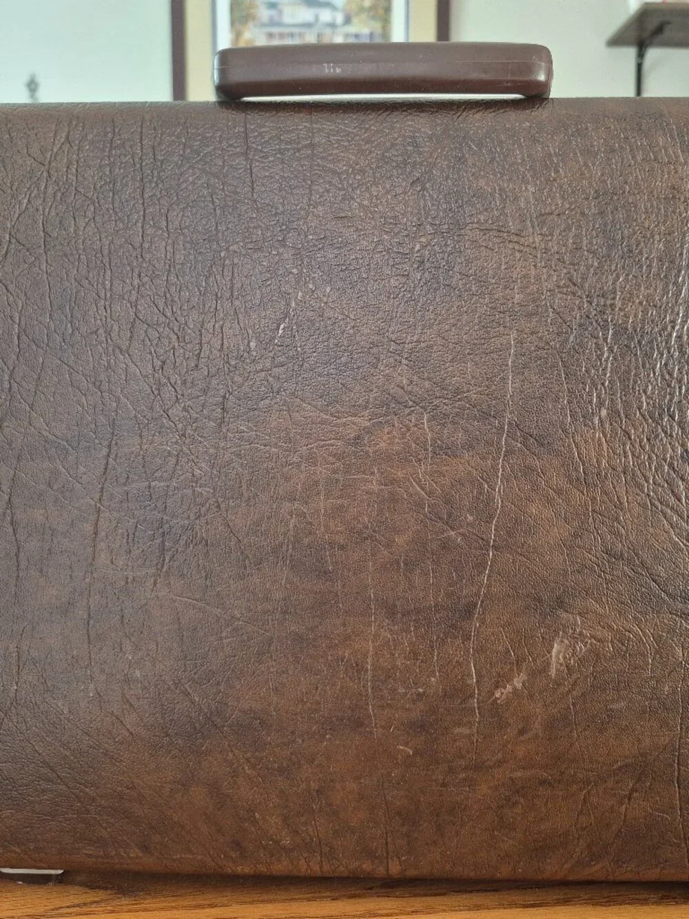 Brown 1970s Samsonite case